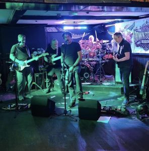 Band - Down South at the fox Stony Stratford